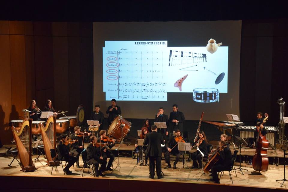 Orchestra da Camera di Messina — Kinder-Symphonie, vista panoramica del palco