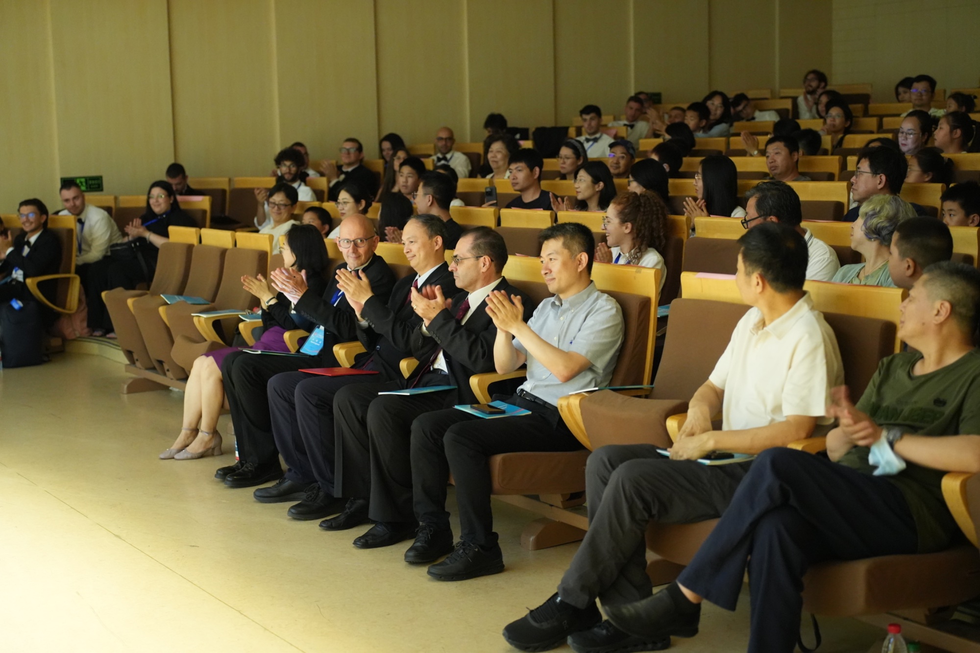 Delegazione ufficiale — autorità e docenti